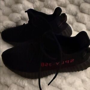 Yeezy men Black and Red Sneakers